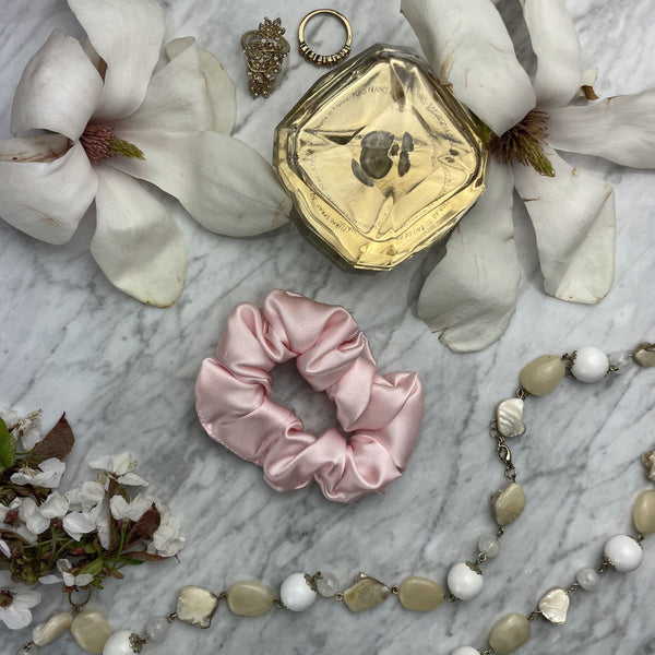DREAMSILK Pink Silk Scrunchie — Regular